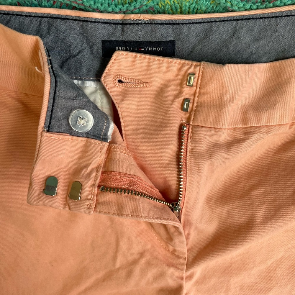 🍑 Peach Tommy Hilfiger Shorts - Picture 4 of 5